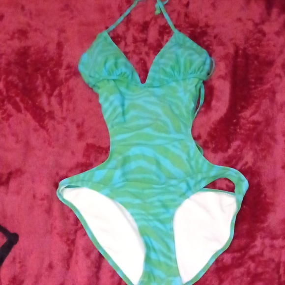 Swimsuit - Picture 1 of 3